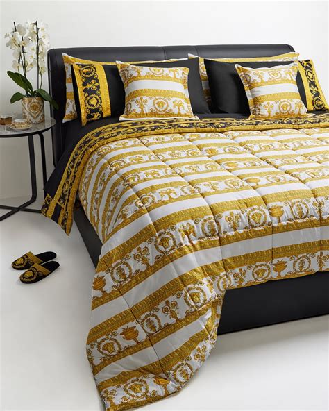 [W2C] Versace Bedding Set (Preferably TaoBao)